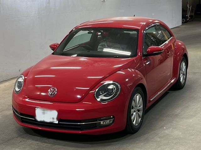 4057 Volkswagen The beetle 16CBZ 2013 г. (KCAA Fukuoka)